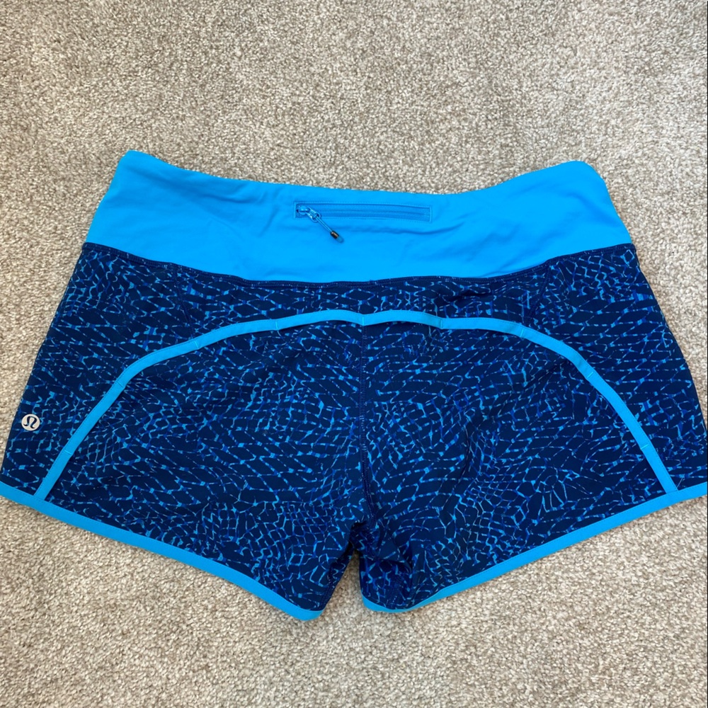 Lululemon Run Times short sz 8 - Picture 3 of 3